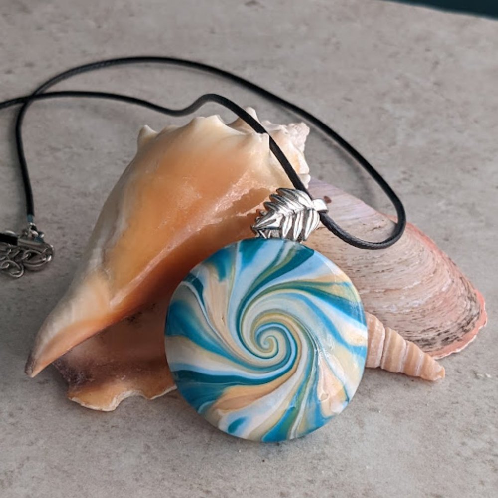 Beachy Swirl Necklace